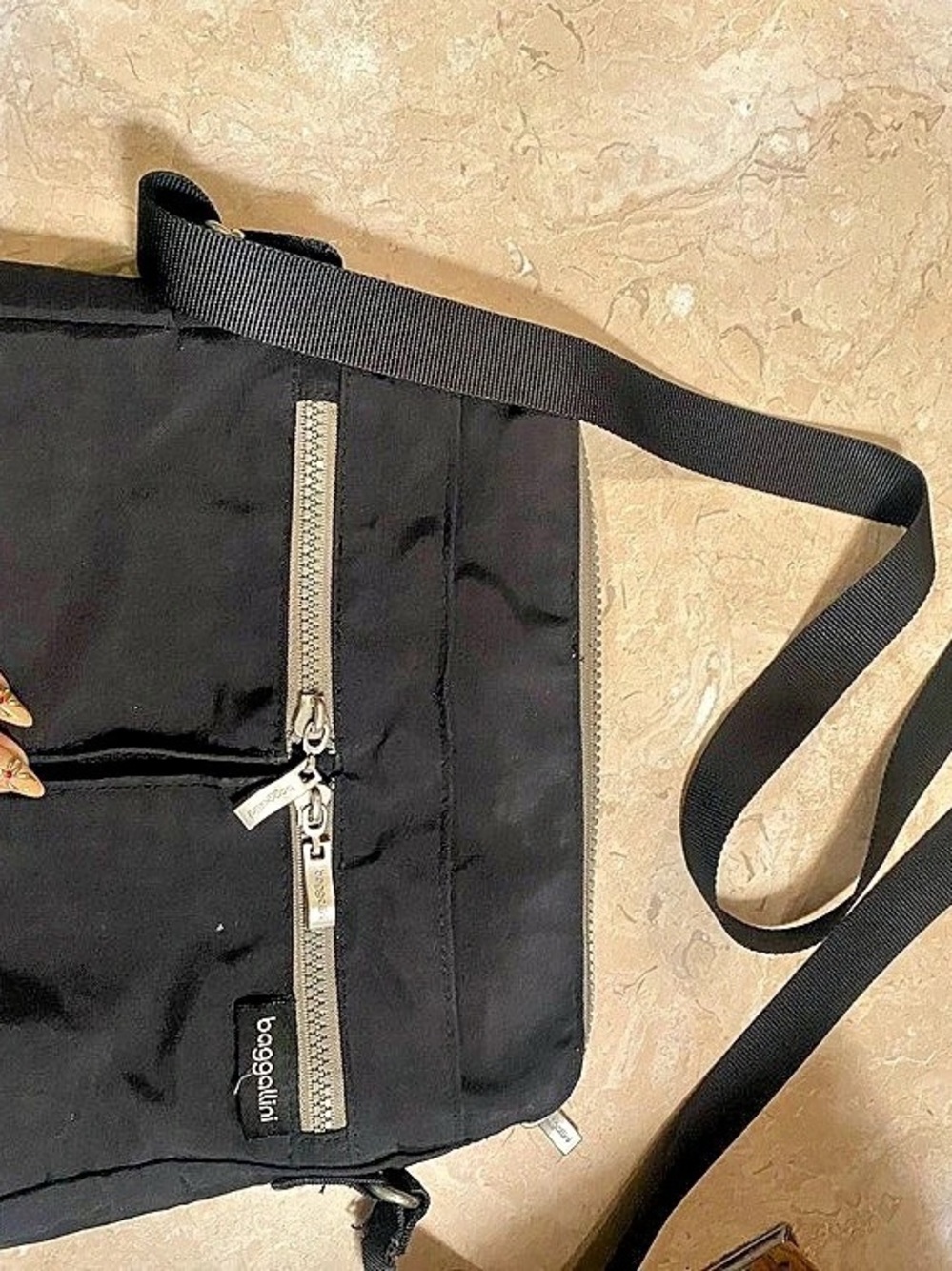baggallini Pocket Crossbody Bag in Black